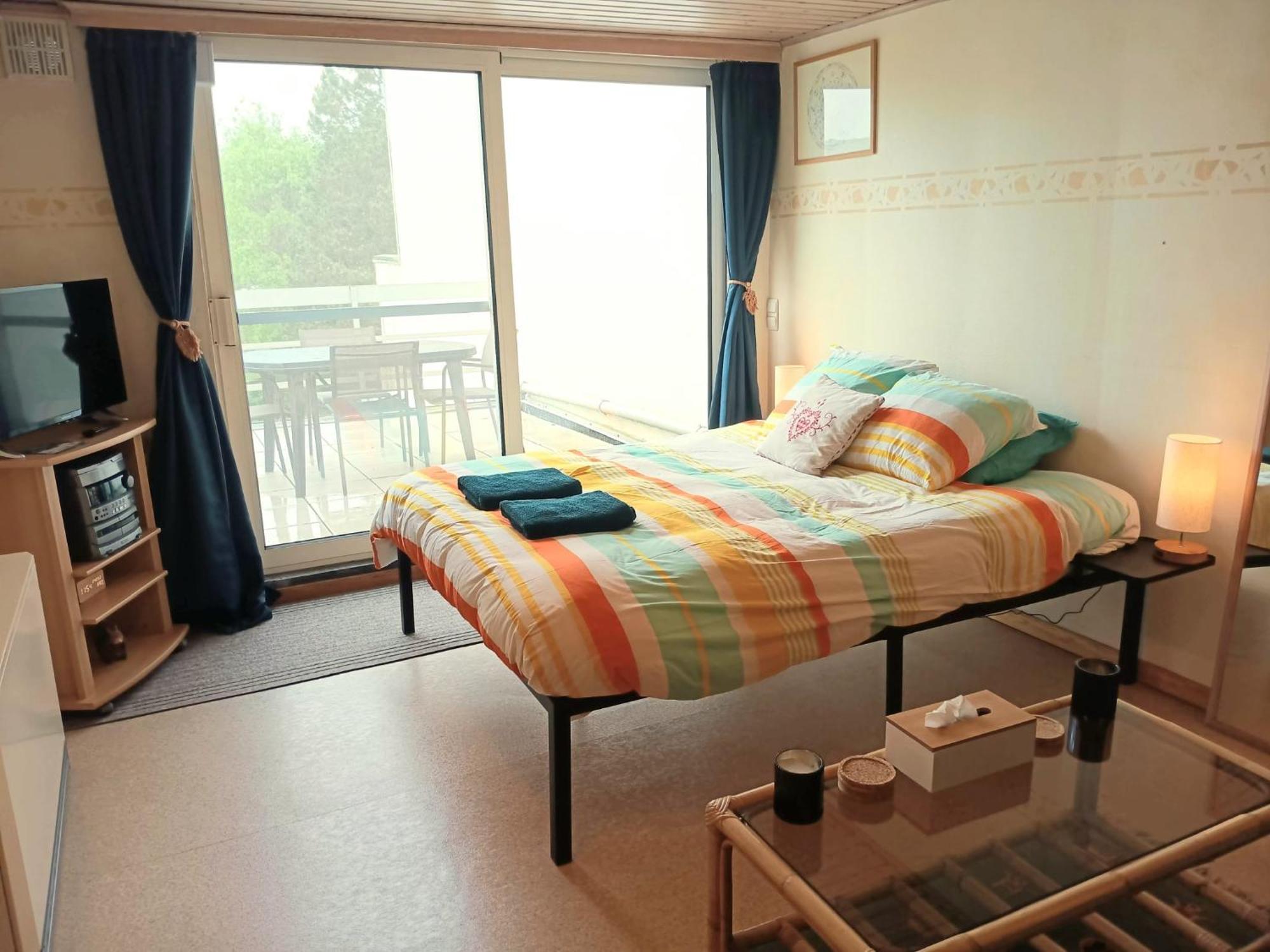 3 Studios - 3 Ambiances - Tout Confort - Piscine Ouverte Juillet Aout - Zwembad Open July Augustus Han-sur-Lesse Exterior photo